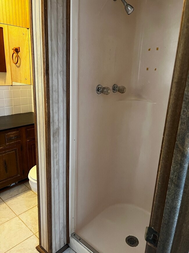 Building Photo - 461 Meeds Dr