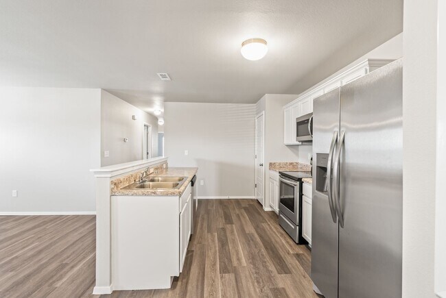 Building Photo - *Pre-Leasing* Three Bedroom | Two Bathroom Duplex with Full Service Lawn Care in Lawlis Ranch