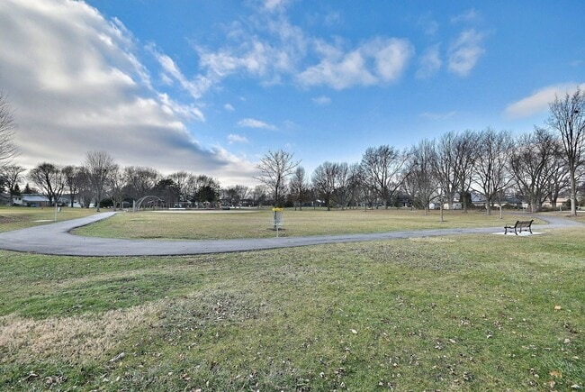 Building Photo - 263 Bobwhite Ln