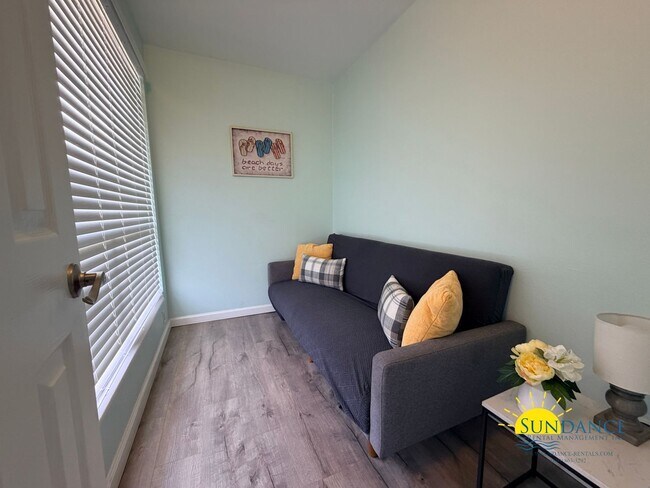 Building Photo - 4000 Gulf Terrace Dr