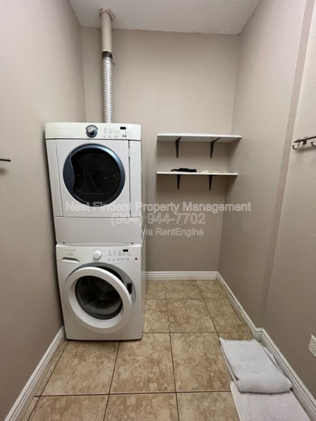 Building Photo - 13835 Herons Landing Way