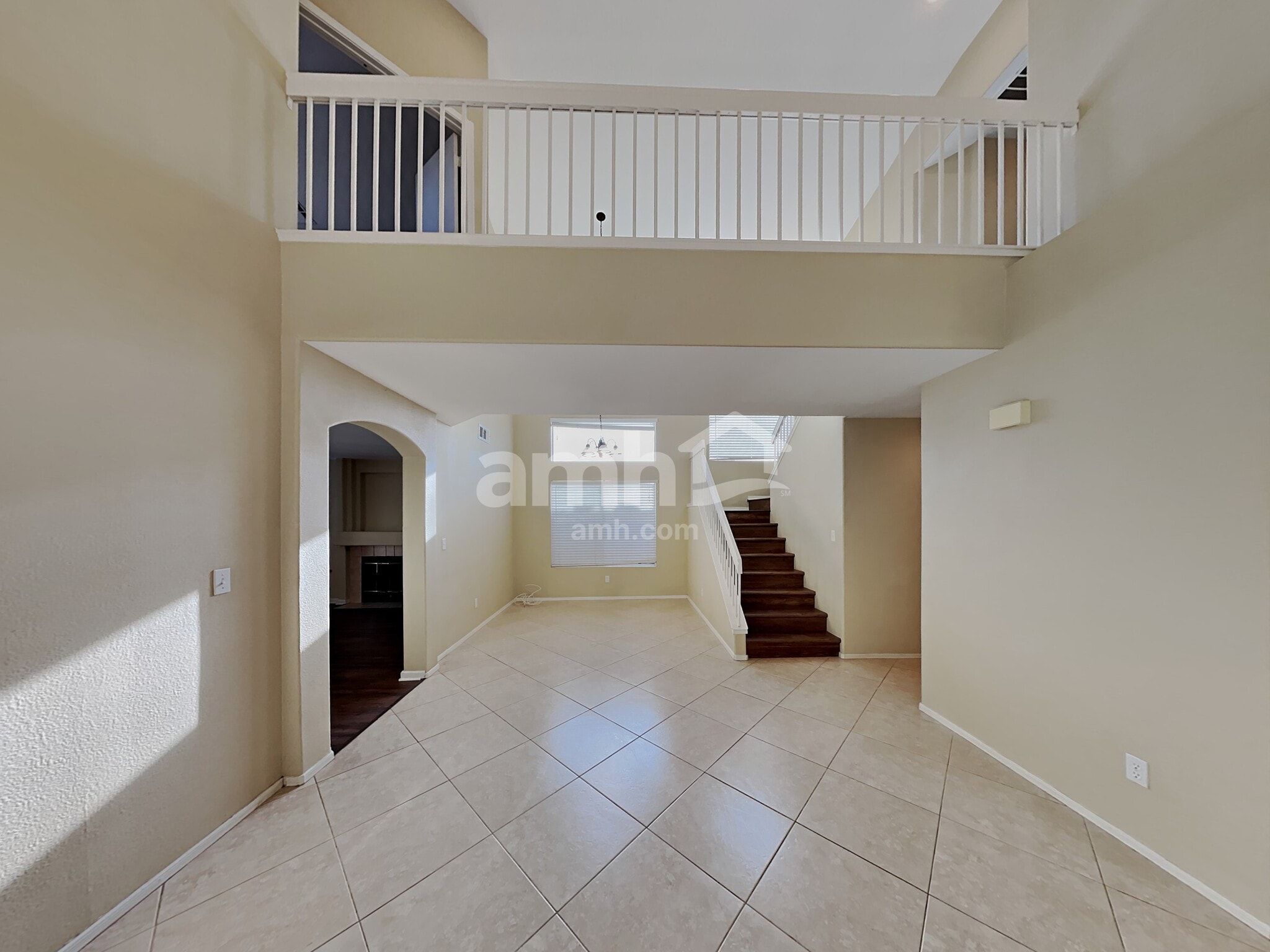 Building Photo - 909 Hornbeak Ct