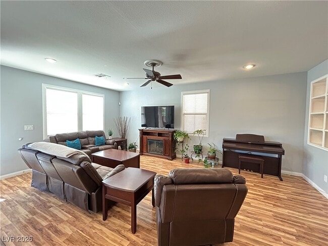 Building Photo - 5553 Fairmeade Way