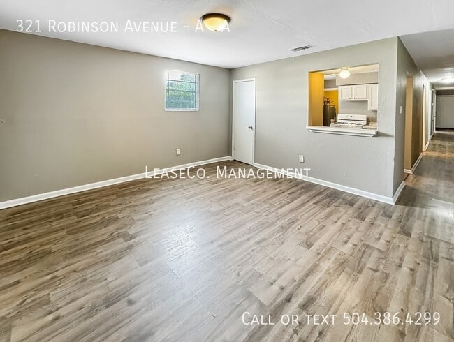 Building Photo - 321 Robinson Ave