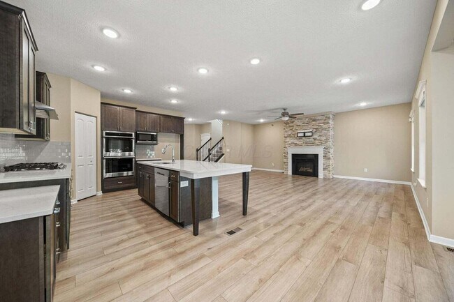 Building Photo - 1145 Cunningham Ave