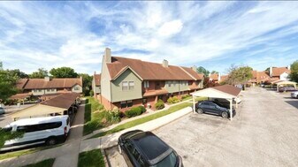Building Photo - 3441 Laredo Dr