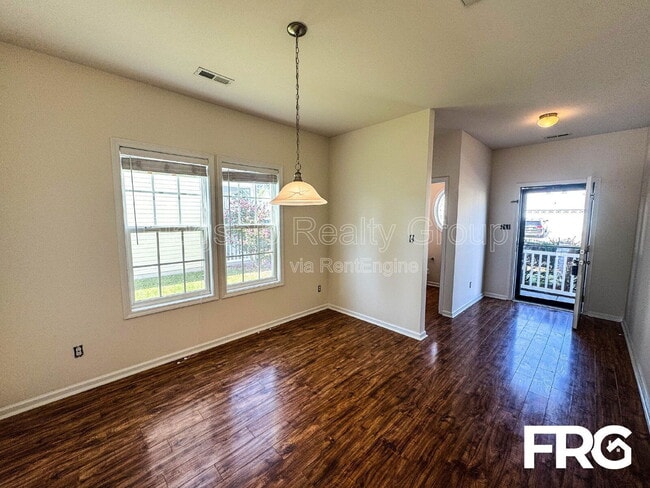 Building Photo - 1021 Jade Ln