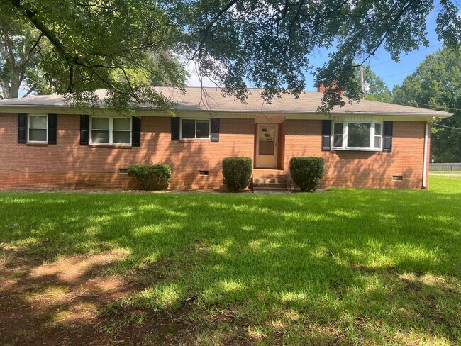 Primary Photo - 15221 Hwy 73 Huntersville NC 28078