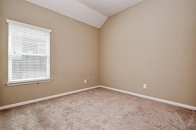 Building Photo - 10019 Taylor Springs Ln