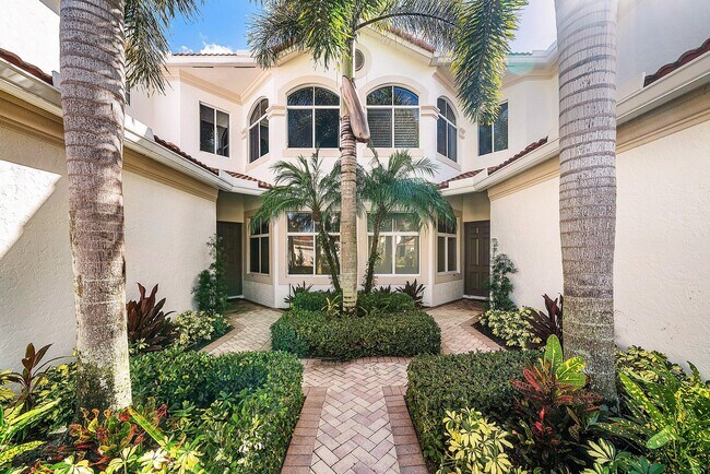 Primary Photo - 106 Palm Bay Dr