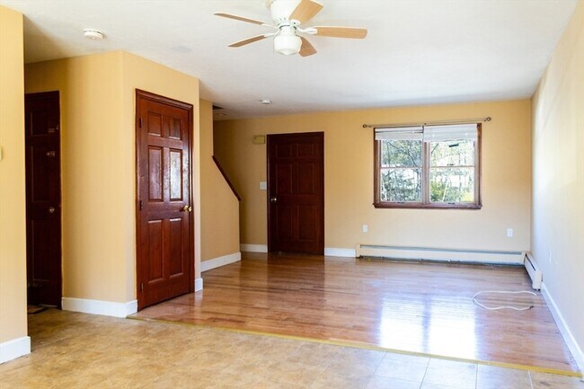 Building Photo - 37 Blendall St