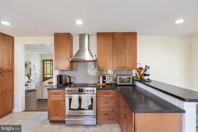 Building Photo - 1801 N Hills Ave