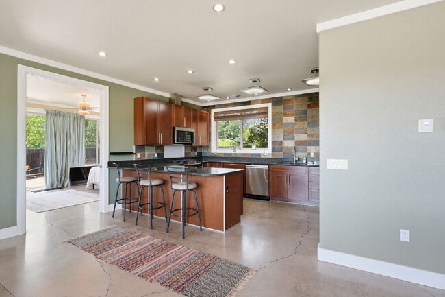 Building Photo - Peaceful Hilltop Retreat with Views | Unfurnished 5BD Executive Home on Private Knoll