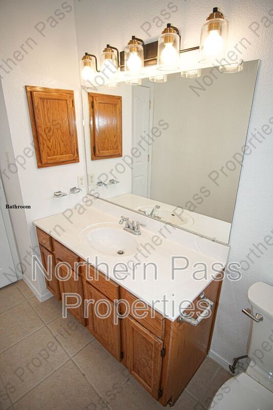 Building Photo - 12941 Tierra Salas Dr
