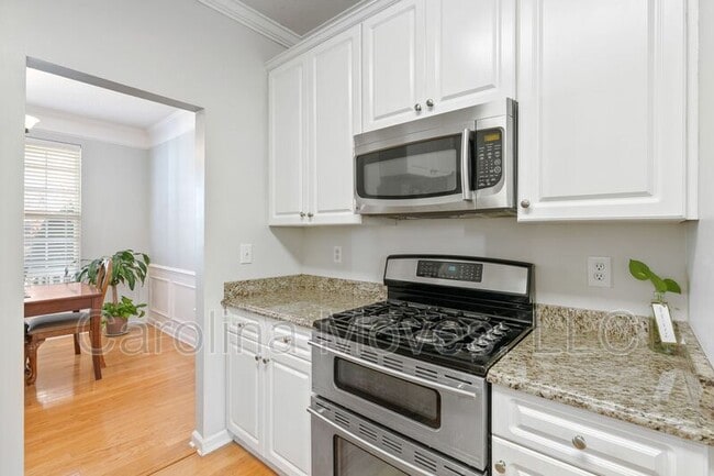 Building Photo - 312 Waterton Way