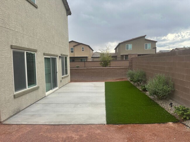 Building Photo - NW!! Gated!! Built 2023!!!! Corner Lot!! L...