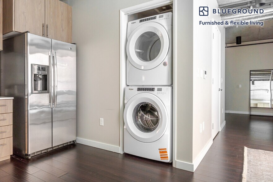 Building Photo - 1900 1st Ave