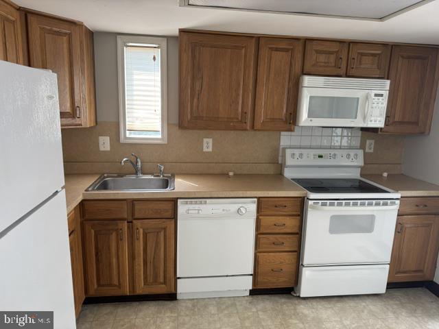 Building Photo - 213 Uxbridge Dr