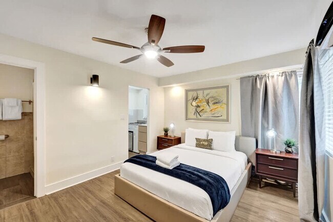 Building Photo - 3020 Seville St