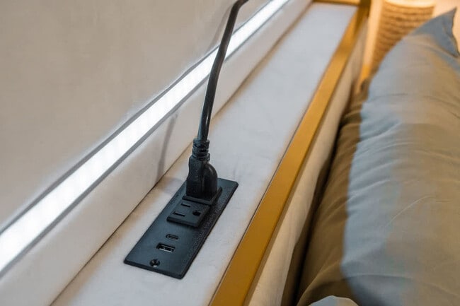 Building Photo - 1676 Raynell Way