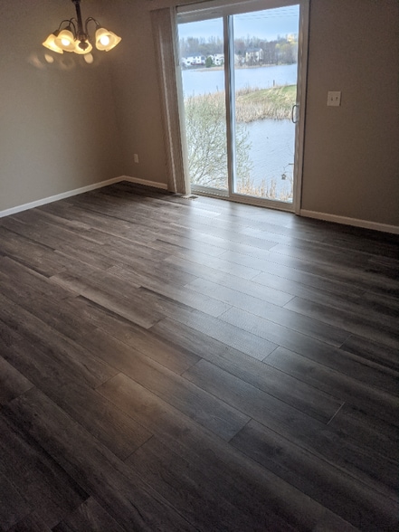 Building Photo - 6788 Gingham Ct