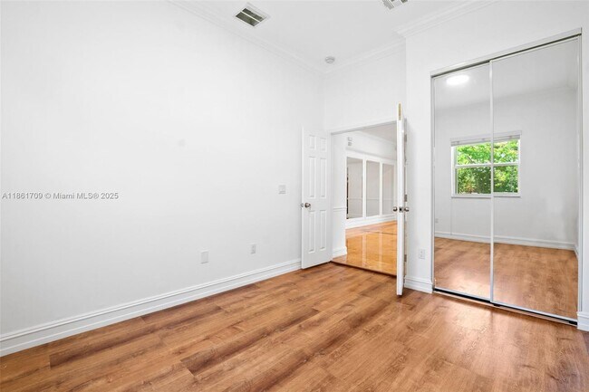 Building Photo - 5168 SW 157th Ave