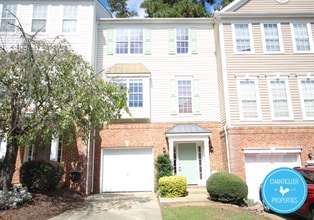 Building Photo - 5542 Red Robin Rd