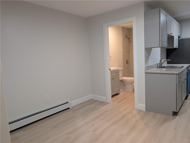 Building Photo - 420 Woodward Rd