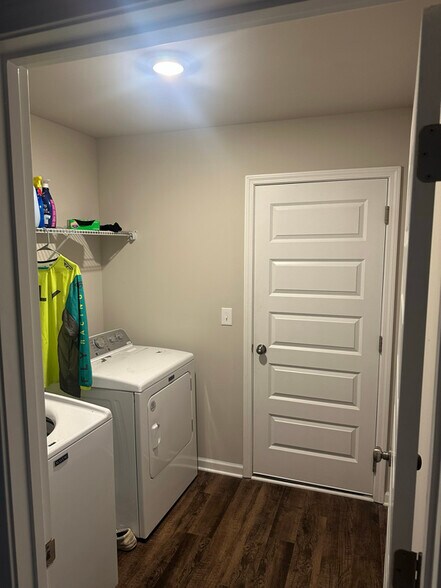 Building Photo - 4030 Hudson Ct SW