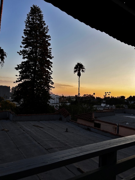 Building Photo - 6220 Holly Mont Dr