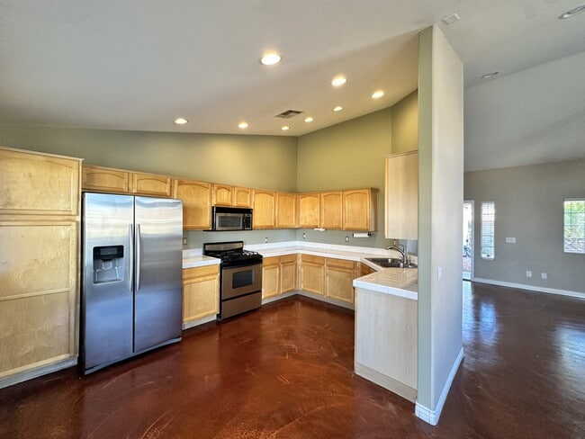 Building Photo - 678 Dockery Pl