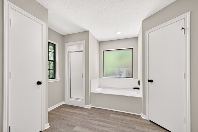 Building Photo - 4906 Pleasure Lake Ln