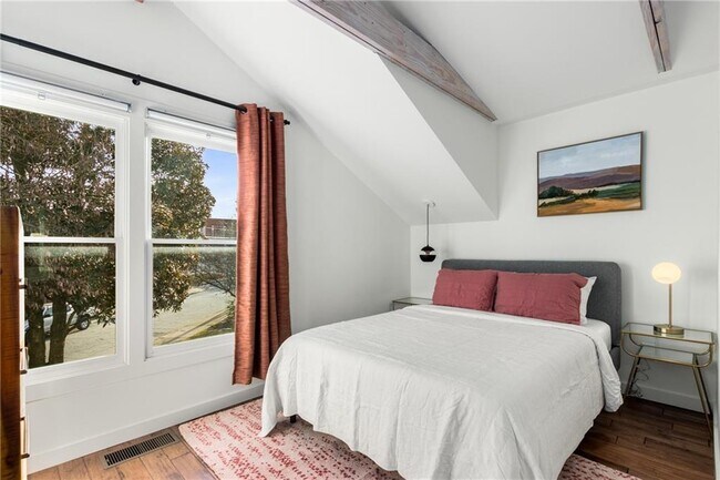 Building Photo - 69 Randolph St NE