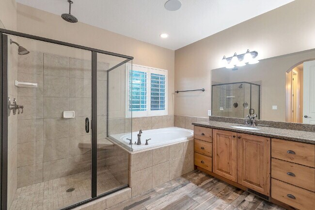 Building Photo - Suncrest — Stunning 4 Bed, 4 Bath Home - SPACIOUS LIVING