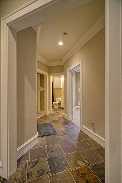 Building Photo - 906 Fowler St