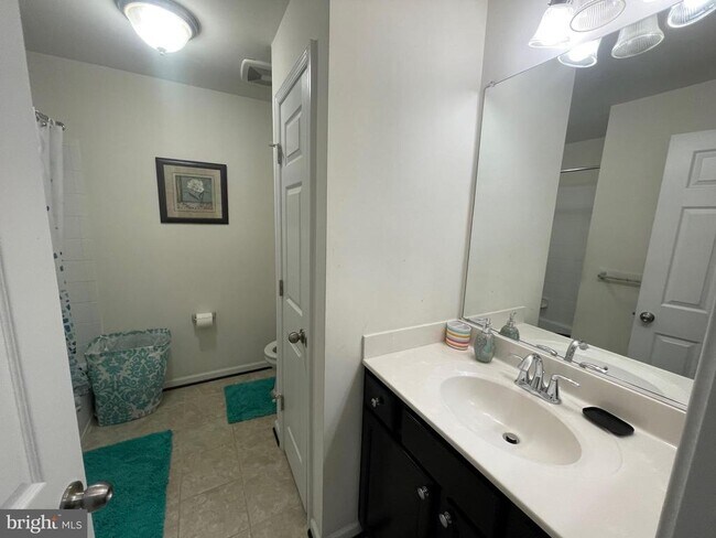 Building Photo - 7879 River Rock Way