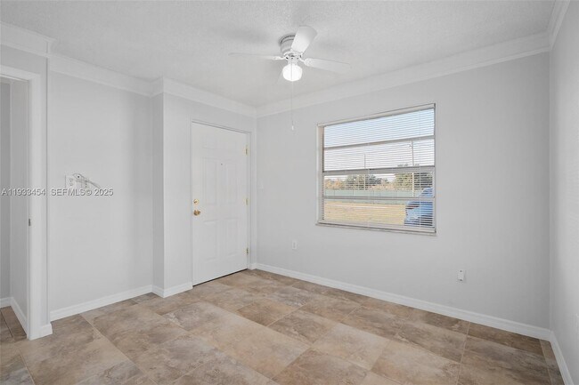 Building Photo - 1705 FL-37