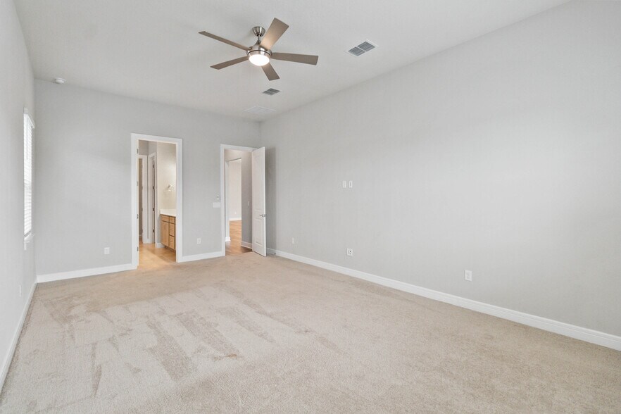 Building Photo - 13823 Tybee Beach Ln