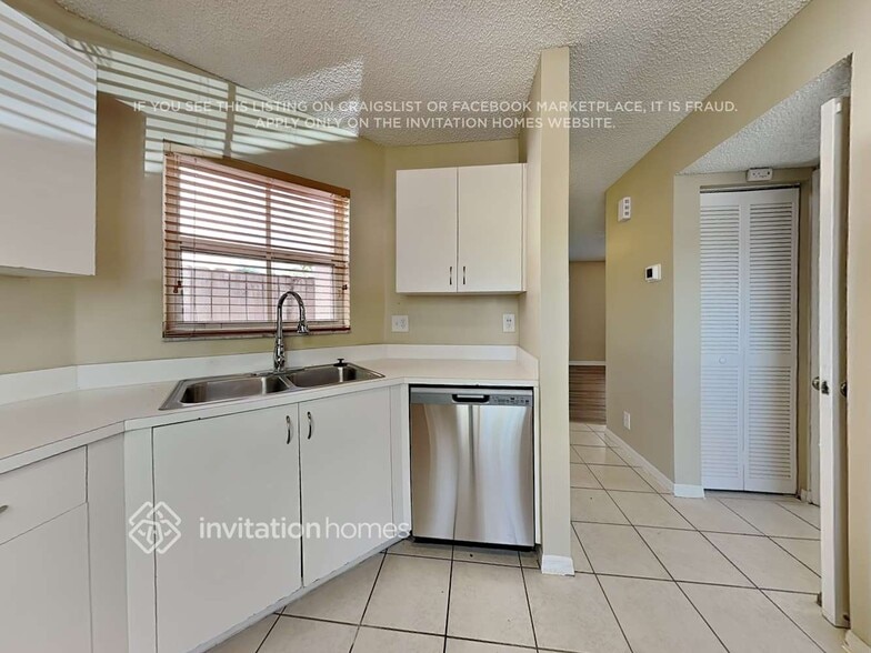 Building Photo - 3364 Orinoco Ln