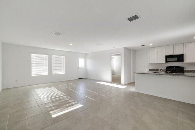 Building Photo - 2809 Ozark Cir