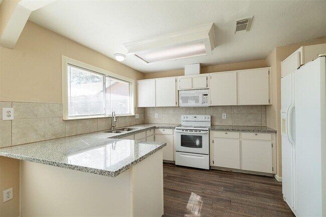 Building Photo - 7306 Thistleglen Cir