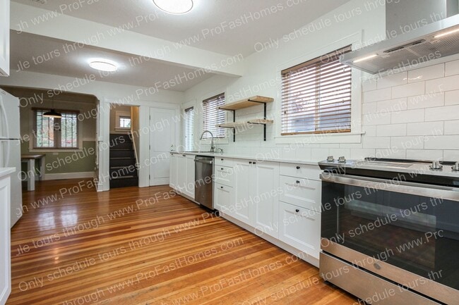 Building Photo - 5934 N Missouri Ave