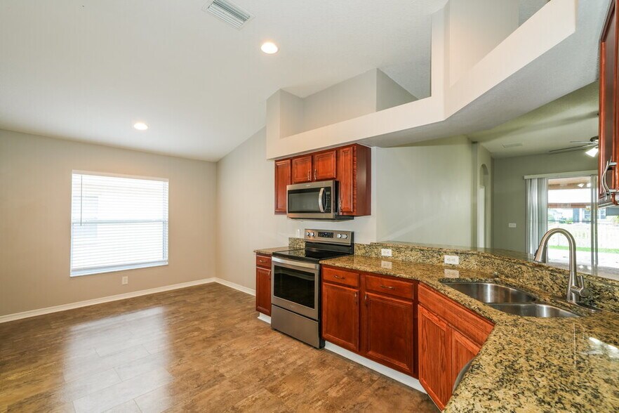 Building Photo - 7442 Citrus Blossom Dr