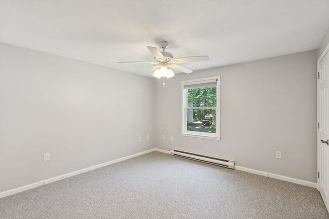 Building Photo - 5 Woodvale Ct