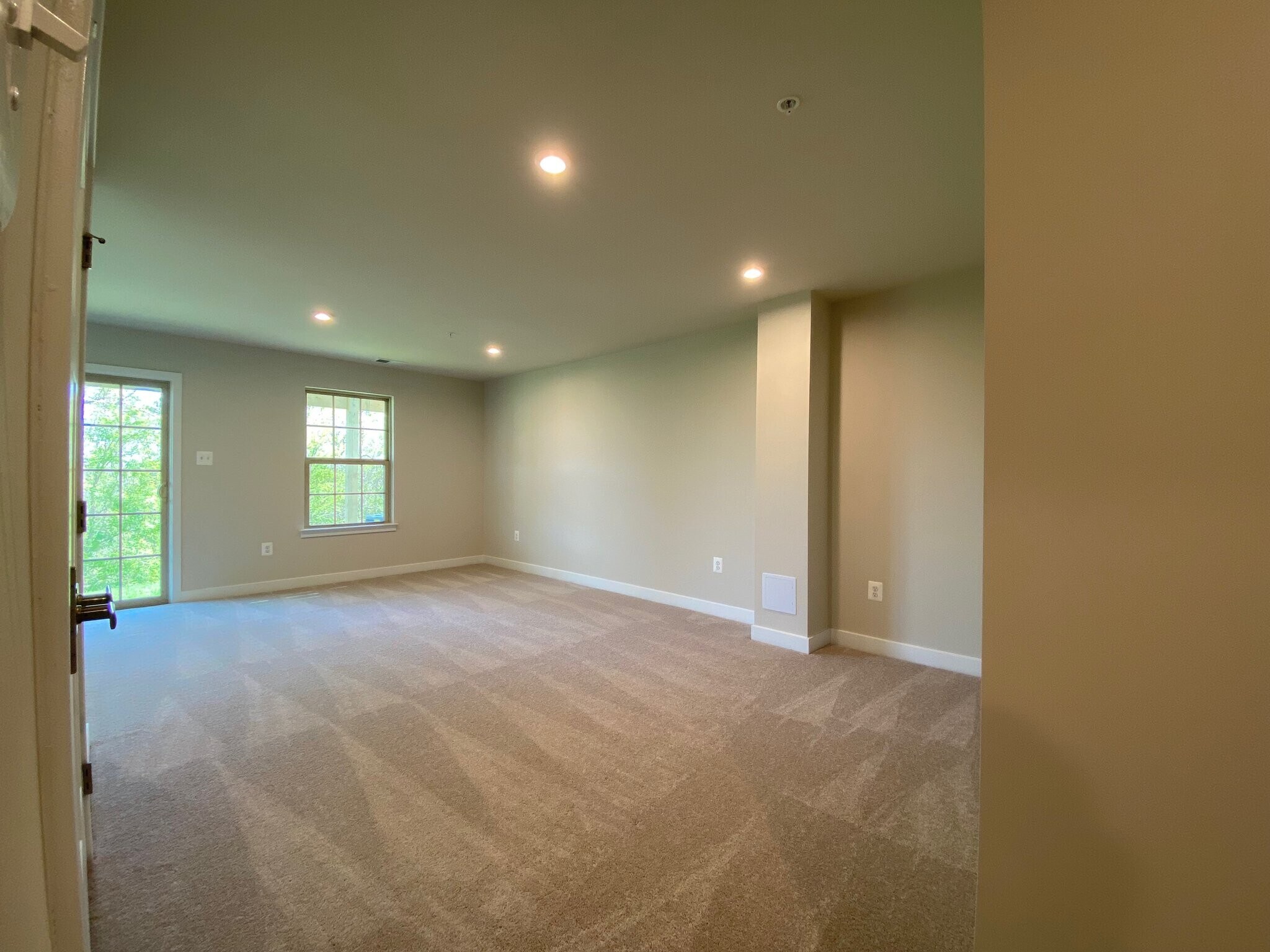 Building Photo - 7155 Bodkin Wy