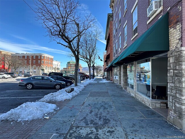 Building Photo - 89 Broadway