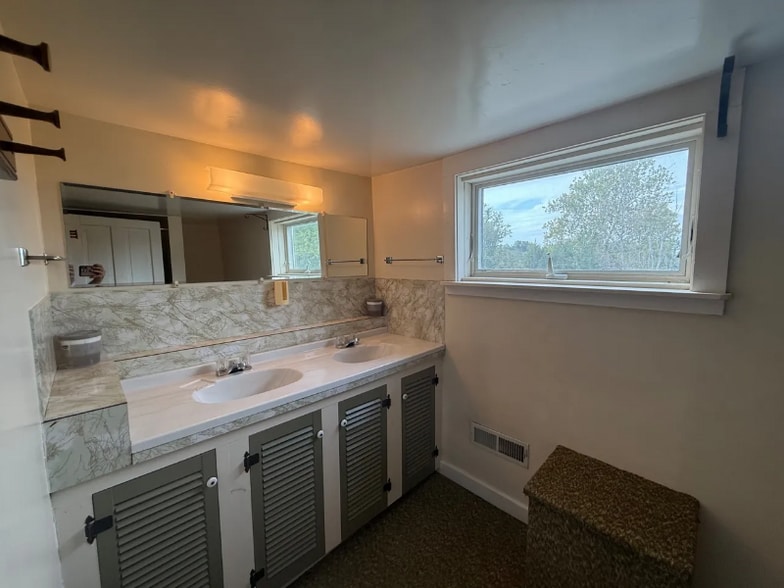 Building Photo - 23217 Village Rd