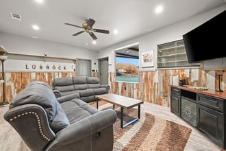 Building Photo - Fully Furnished Rental at Buffalo Springs Lake! All bills paid!