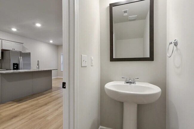 Building Photo - 305 Skipjack Ct