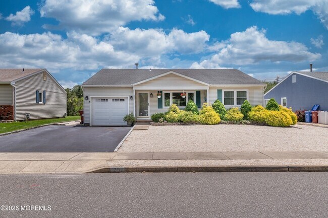 Building Photo - 251 Westbrook Dr